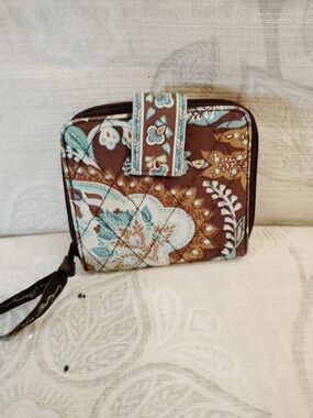 Vera Bradley Brown & Aqua Quilted Zip Wallet
